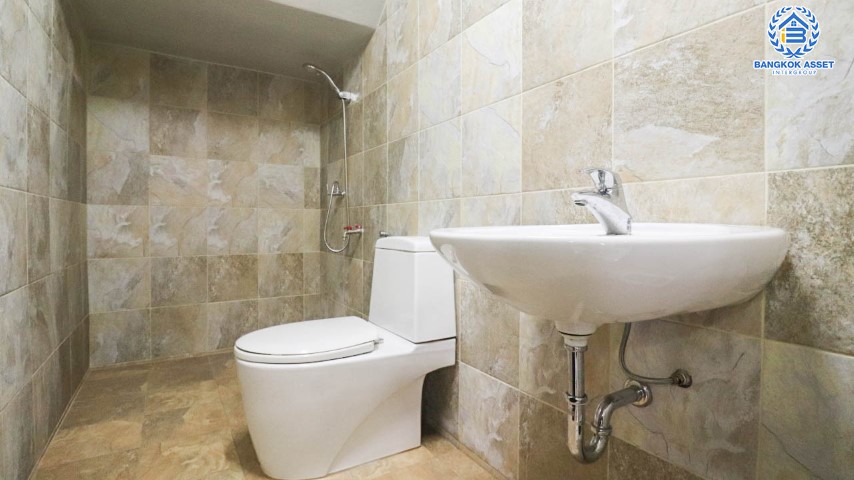 *****ทาวน์เฮ้าส์มือสองย่านนนทบุรี ม.ทิพย์นคร กรุงเทพ-นนทบุรี หลังมุม! เนื้อที่เยอะแบบจัดเต็มถึง 39 ตร.ว. ฟังก์ชัน 3 ห้องนอน 2 ห้องน้ำ 3 ที่จอดรถ บนทำเลเดินทางสะดวก เพียง 550 เมตรก็ถึงรถไฟฟ้าสายสีม่วง "สถานีแยกติวานนท์" และทางด่วน "งามวงศ์วาน" ห้ามพลาด!